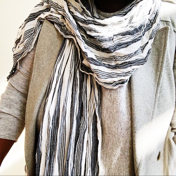 Charlotte Russe and Pacsun Scarf Bundle - Picture 6 of 9